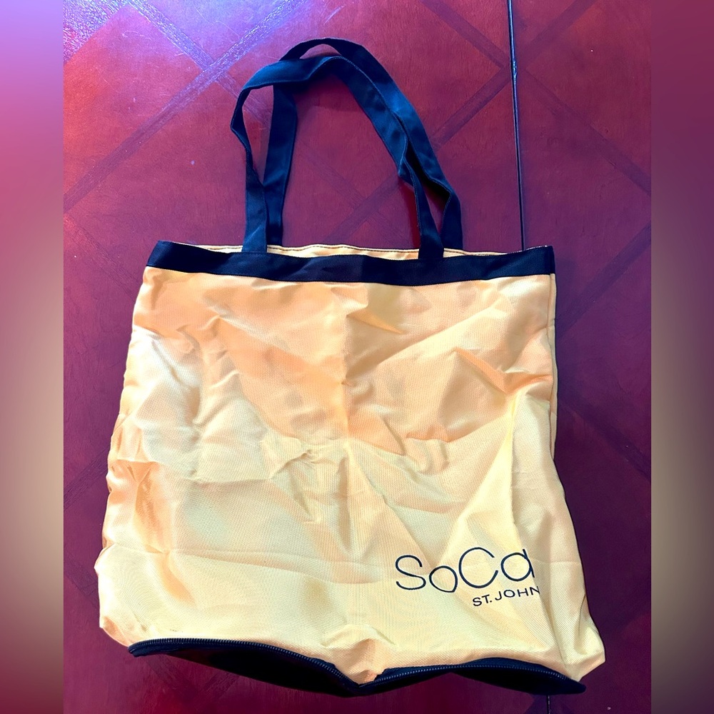 SoCa St. John zip-up bag in a pouch